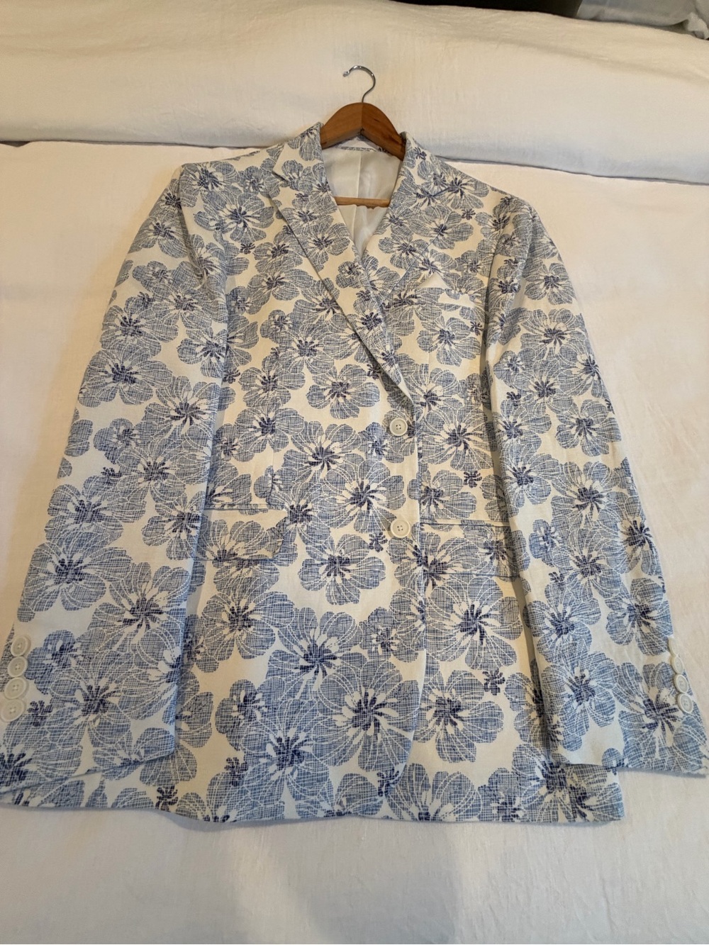 TALLIA Floral Blazer Jacket in Blue and White
